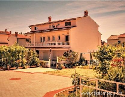 Apartmanok Perkic, Magán szállás a községben Rab, Horv&aacute;torsz&aacute;g - 317546_243_d3346380 (3)